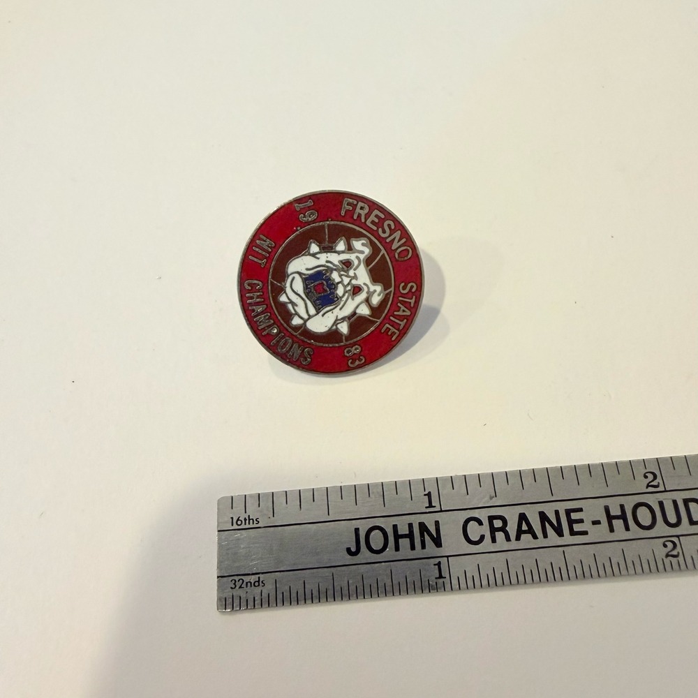 Vintage 1983 Fresno State Bulldogs NIT Champions Enamel Lapel Pin Red Silver - Picture 2 of 2
